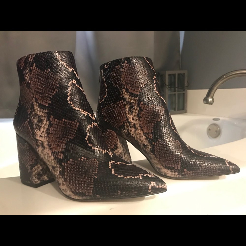 Vince Camuto Benedie Pointed Toe Bootie
